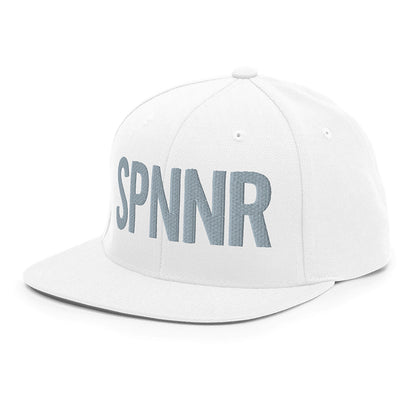 Spinner Snapback The Links White Silver golf hat – left front angle