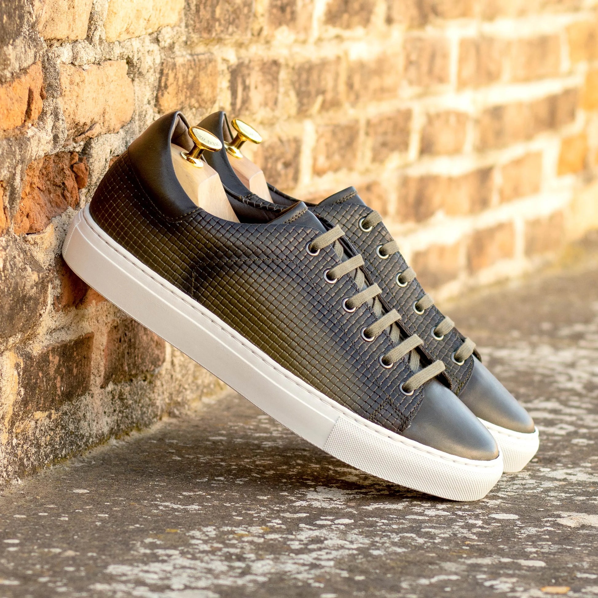 CapaThree Trainer Sneaker II