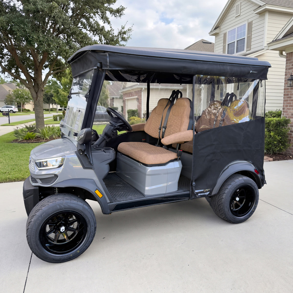 RedDot Black/Colonnade Stone Single Track Enclosure for MadJax® Ascent with 4-Forward Facing Seats