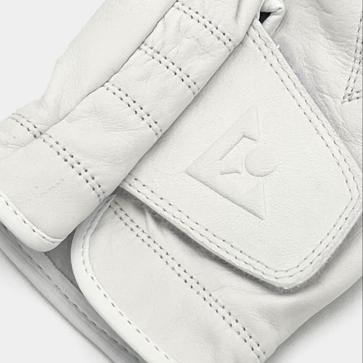 Pure White | Women's Golf Glove